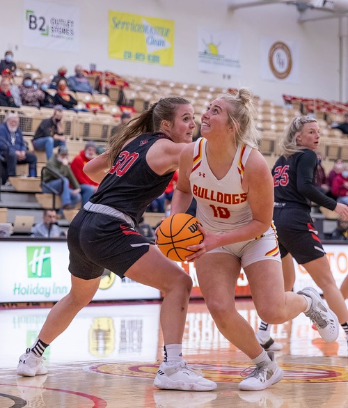 Chloe Idoni makes a post move during Ferris’s victry over Davenport.