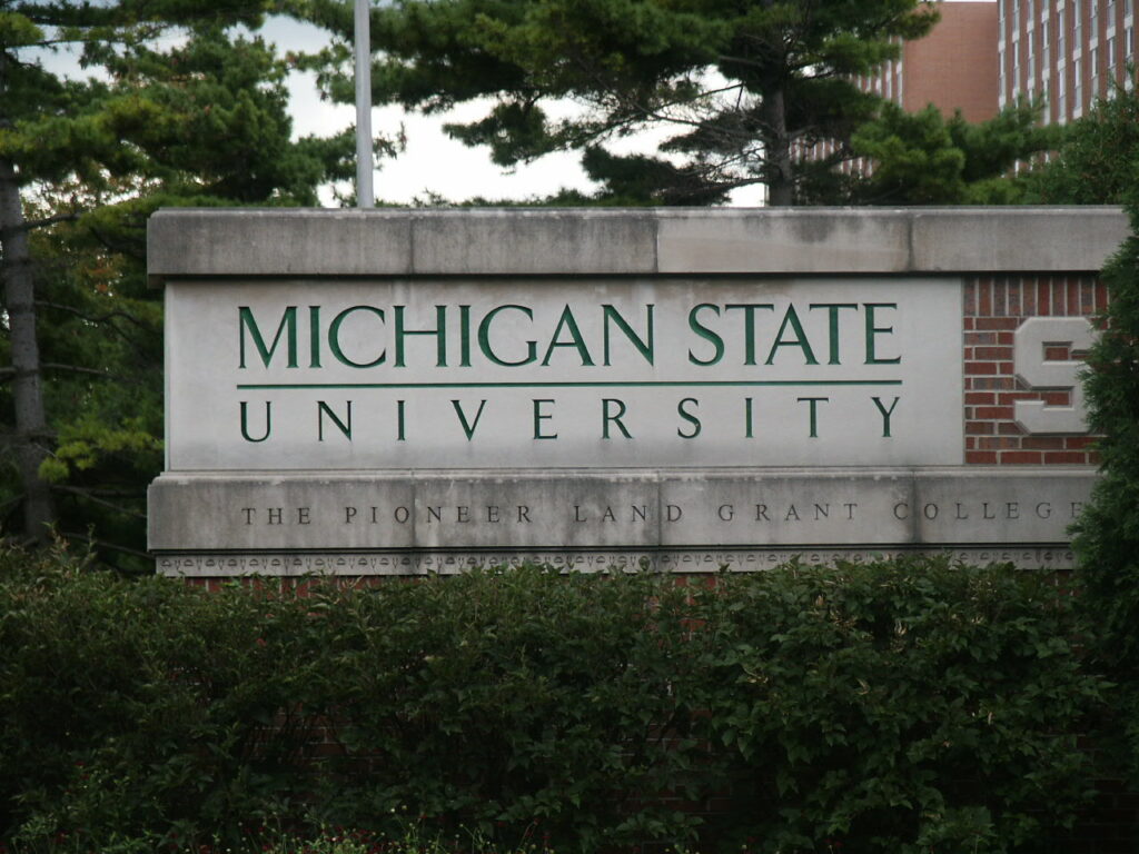 Lansing police report 3 students dead and 5 injured in MSU shooting