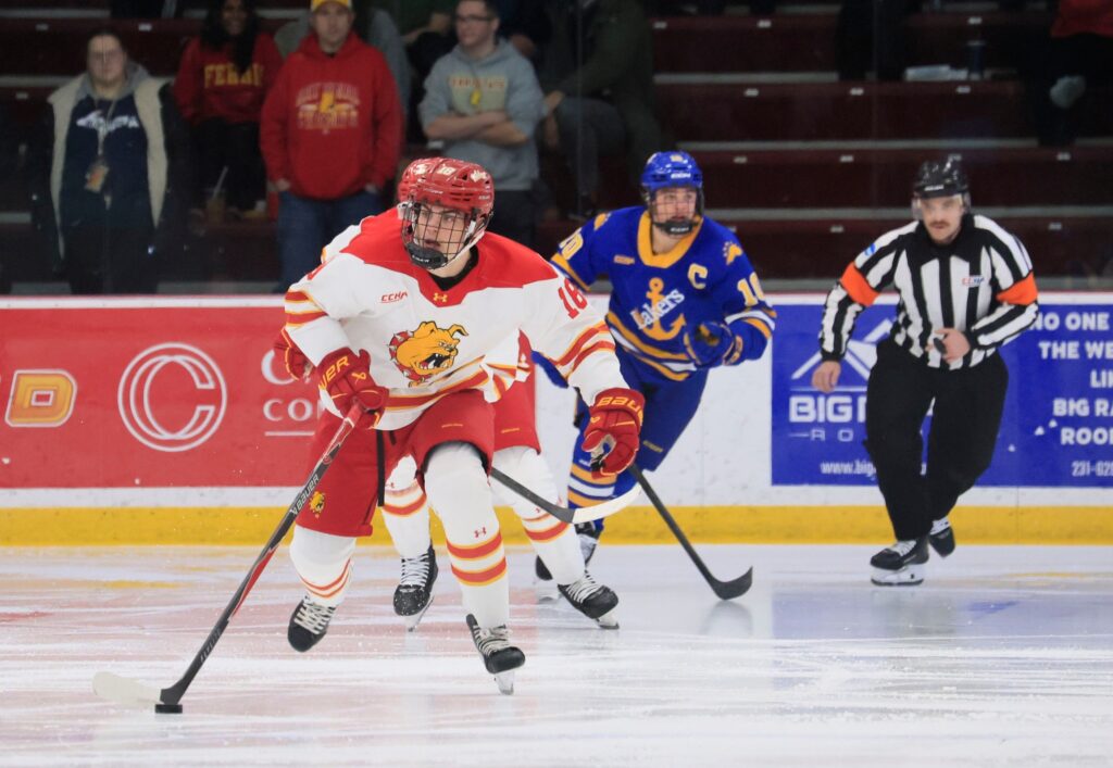 Senior forward Max Dukovac skates down the
ice against Lake Superior on Nov 21, 2025.